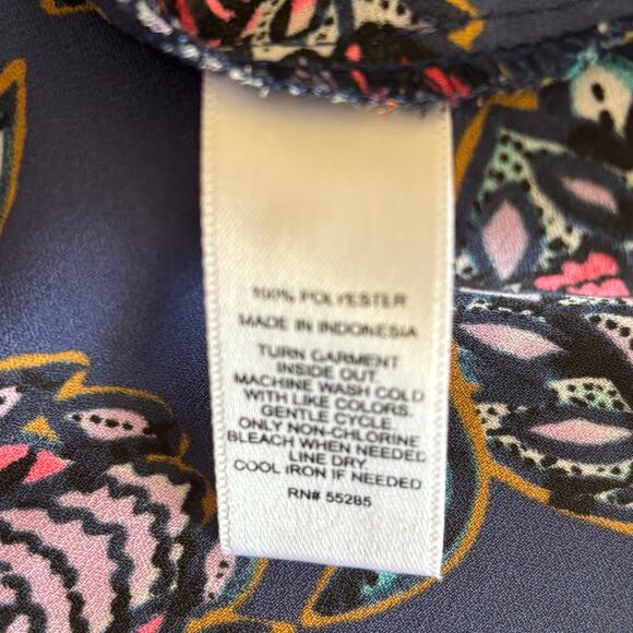 Express Womens Size Medium Blue Floral Button Tab Sleeves Tie Neck Casual Blouse - Picture 4 of 10